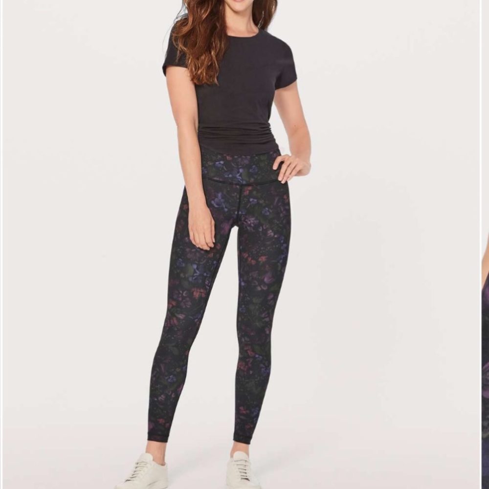 Lululemon Wunder Under Tight (Full-On Luxtreme 28")
Frozen Flourish Multi